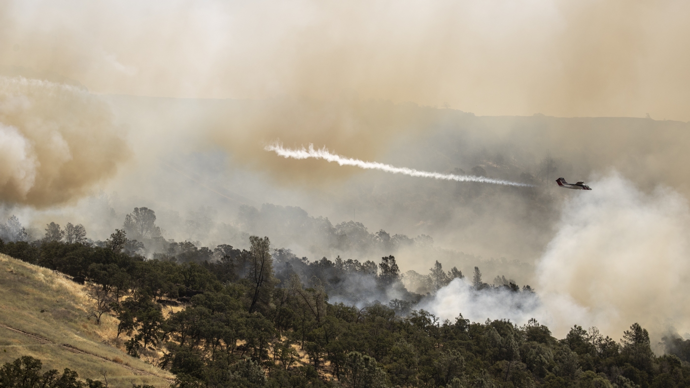 Firefighters make progress against California fire, but heat risks grow in the West