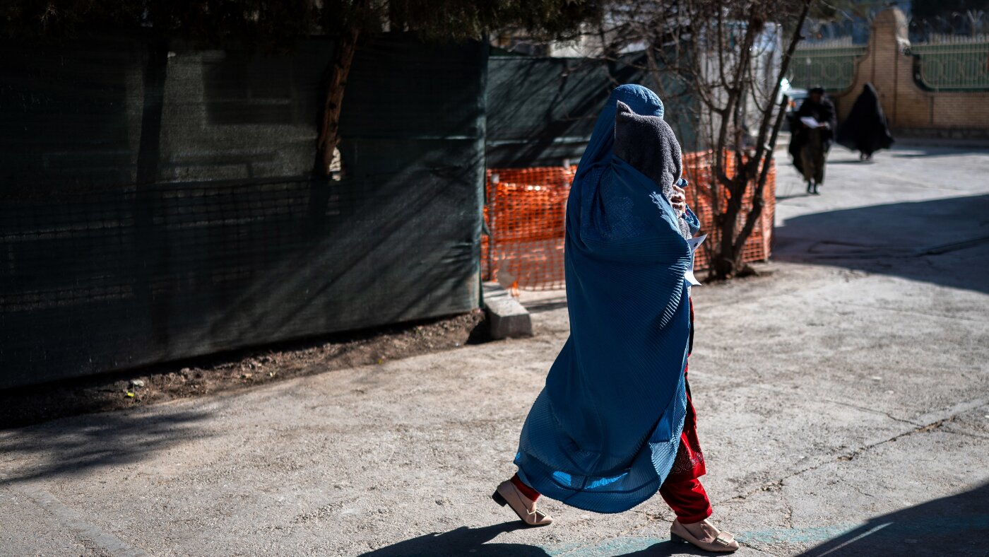 Taliban cracks down on ladies who do not cowl up in public : NPR