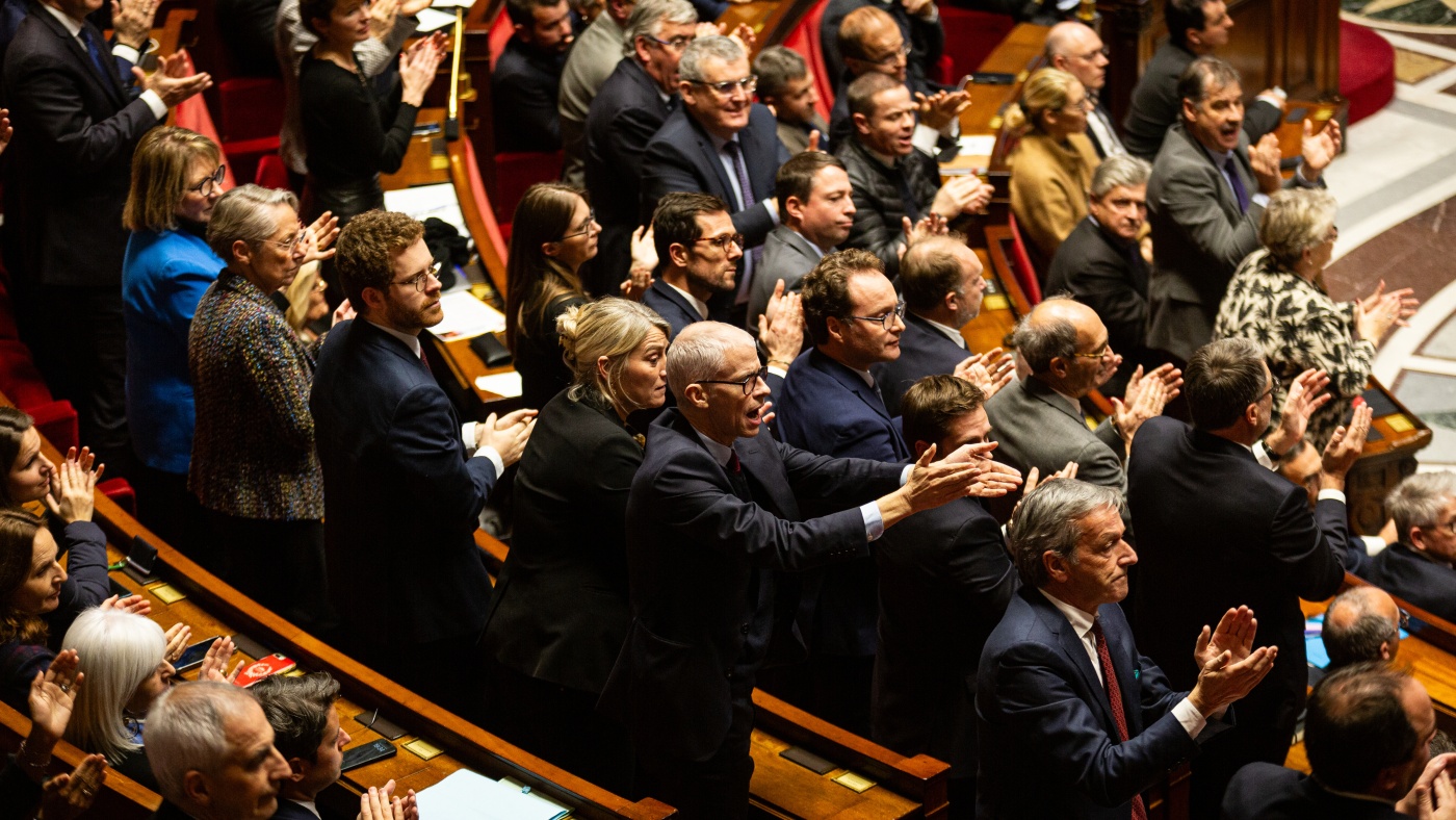 France's toppled government adds to Europe's larger political problems ...