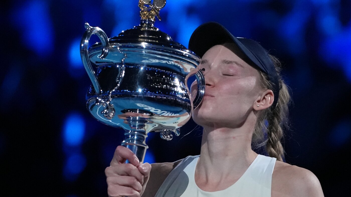 Kazakhstan's Elena Rybakina defeats No. 1 Aryana Sabalenka to win Australian Open Kazakhstan's Elena Rybakina defeats No. 1 Aryana Sabalenka to win Australian Open