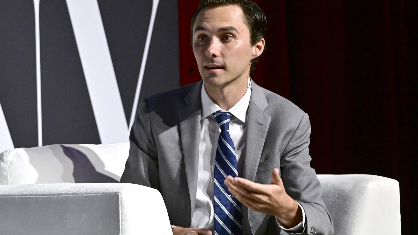 Progressive youth leader David Hogg calls for change in 'geriatric' Democratic Party