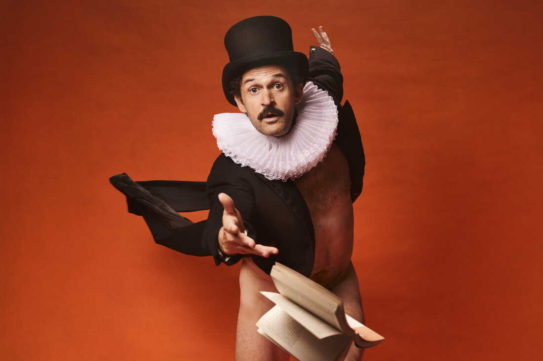 Damien Warren-Smith knows how to get the audience out of their seats as the star of Garry Starr: Classic Penguins.
