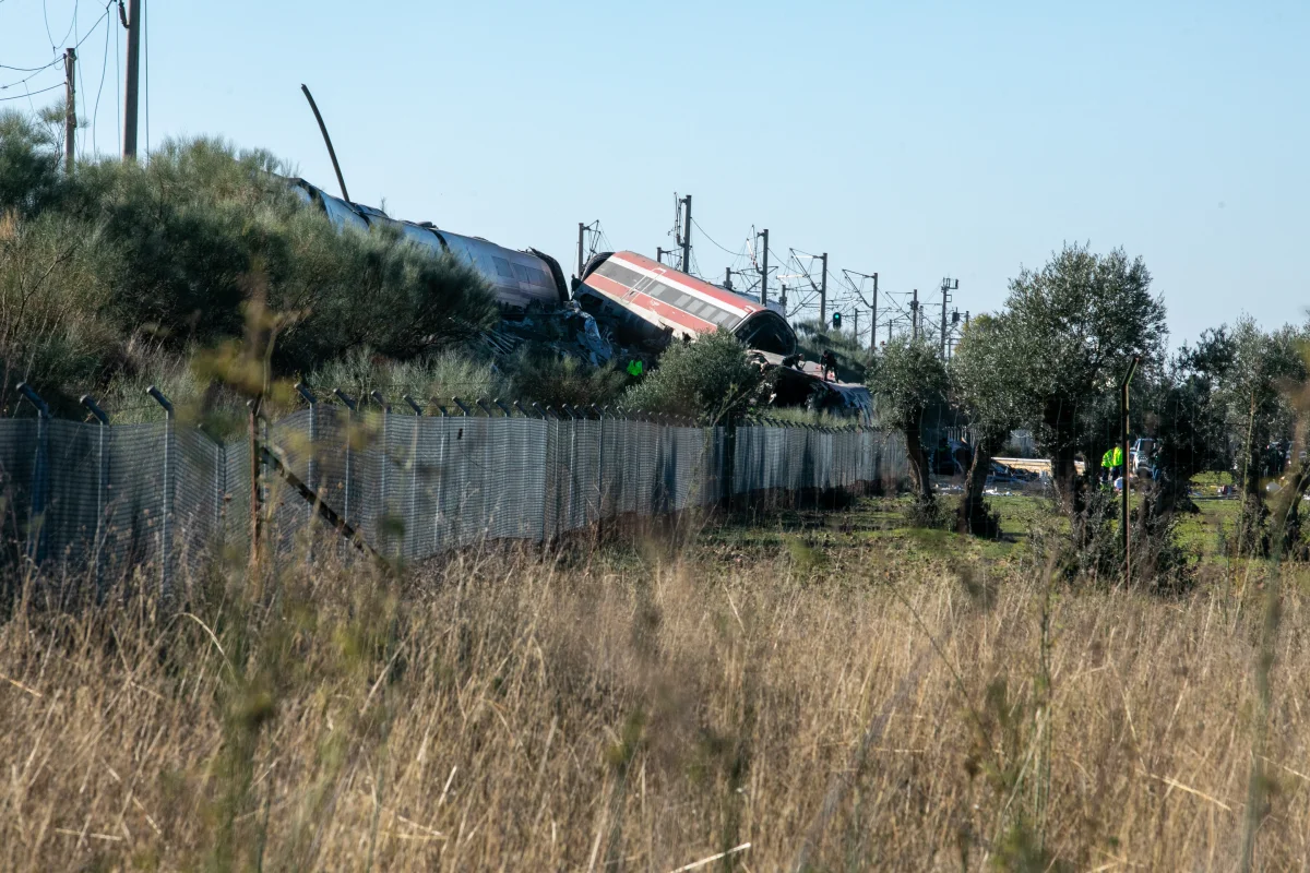 At least 30 dead in crash between two trains in central Spain, media say