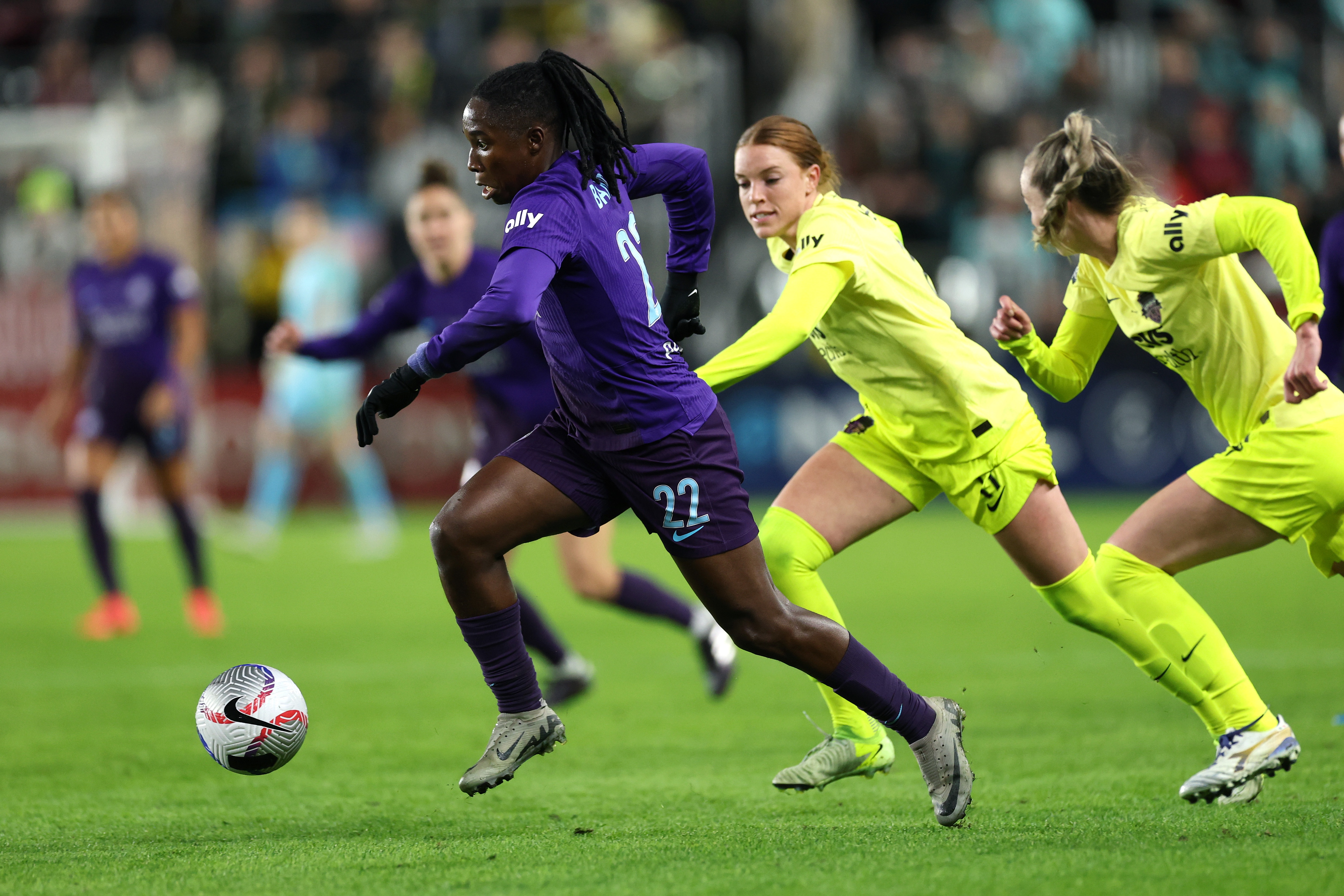 The Orlando Pride and newly minted NWSL star Barbra Banda (left) turned in a dominant 2024 season. Now Hal Hershfelt (right) and the Washington Spirit are among the teams hoping to claim a championship in 2025.