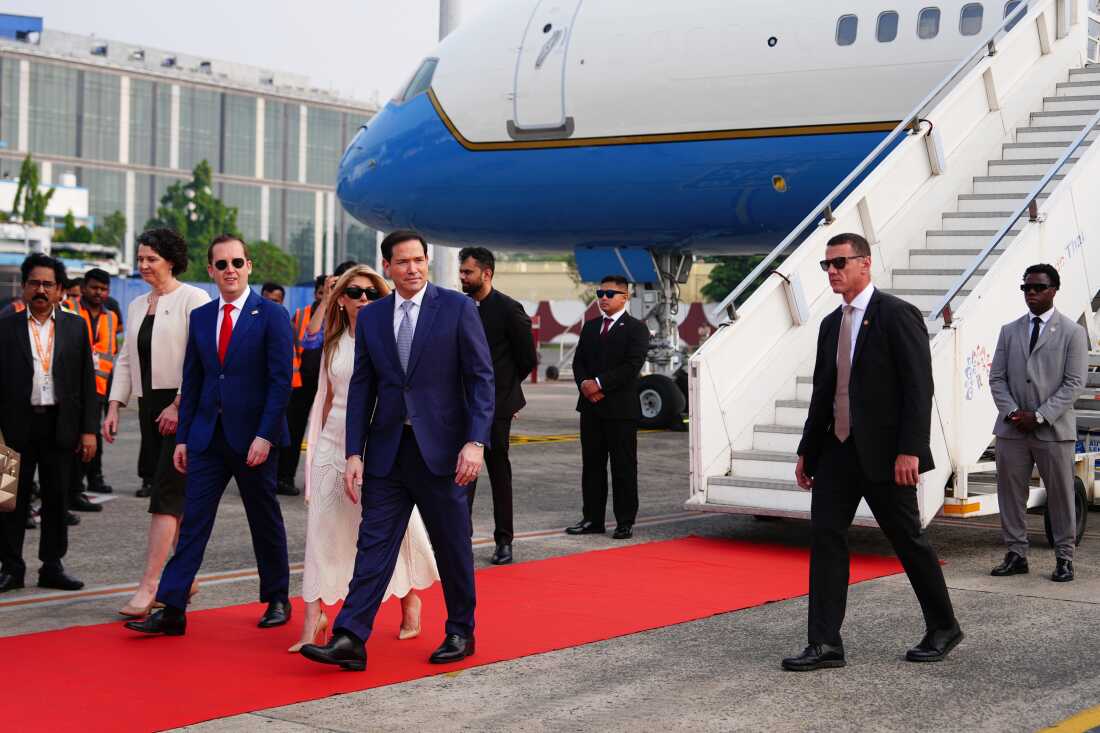 United States Secretary of State Marco Rubio disembarks his plane at Netaji Subhash Chandra Bose International Airport in Kolkata, India, Saturday, May 23, 2026.