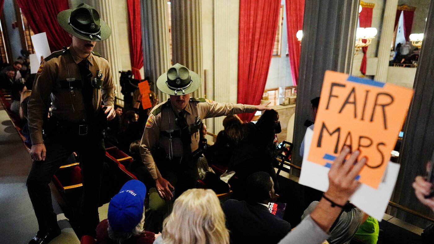 Tennessee Republicans pass a map to break up the state’s lone Democratic House seat