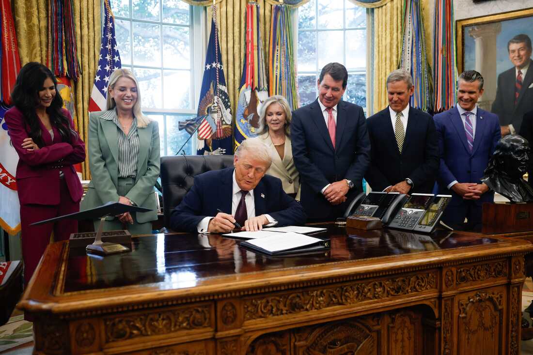 President Trump signed a memorandum on September 15, 2025 in Washington, D.C. that will send members of the National Guard and federal law enforcement agencies to Memphis, Tenn.