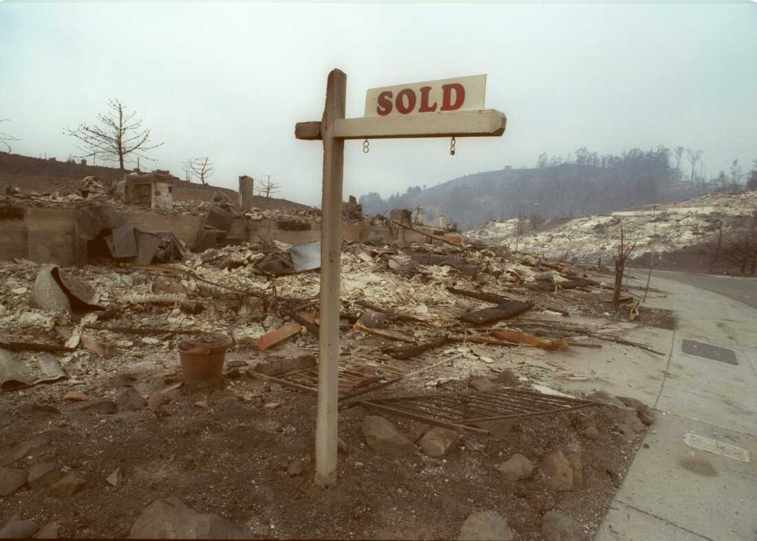 The Oakland Hills Fire, as seen from the air, on Oct. 20, 1991