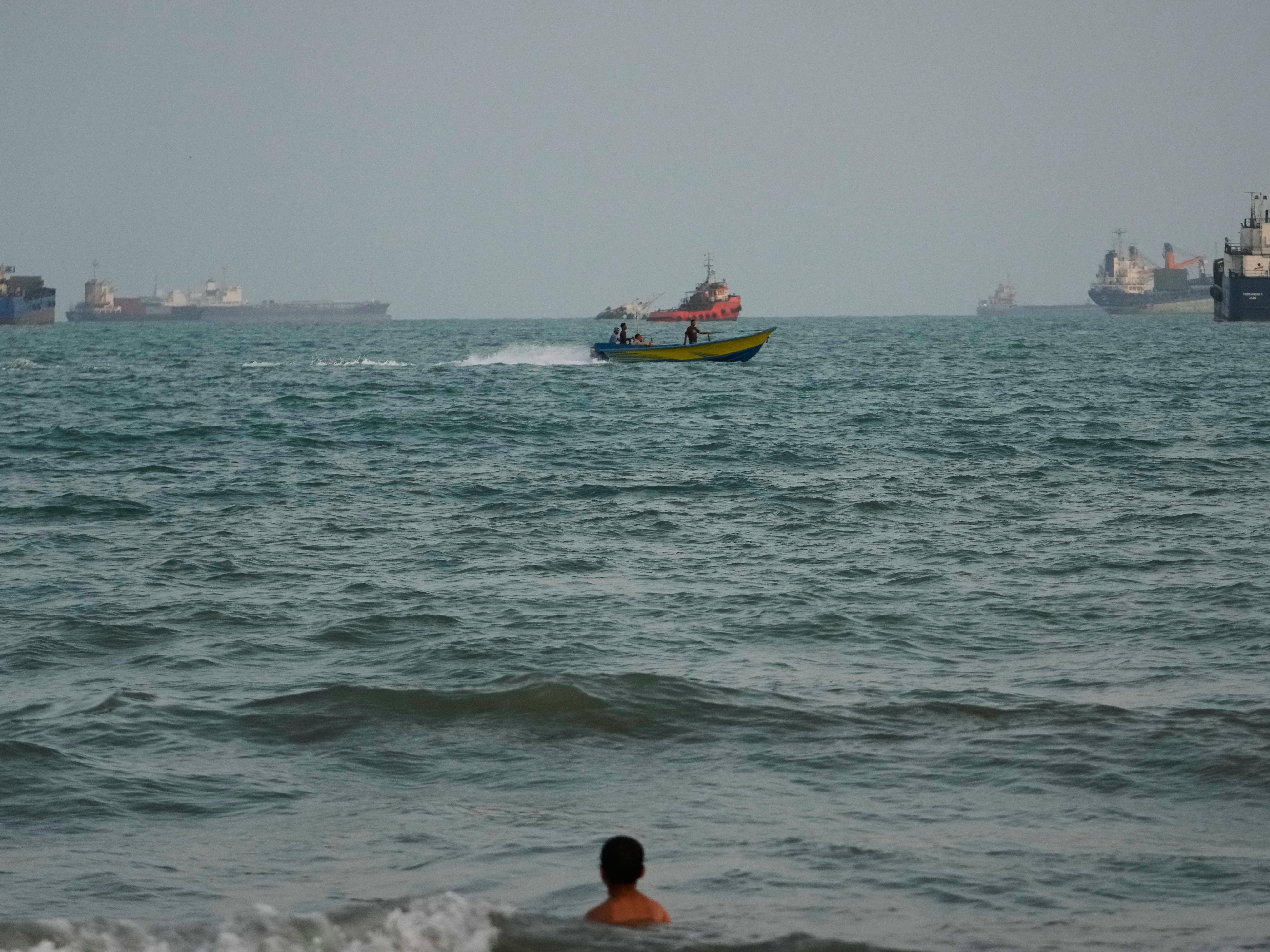 U.S. and Iran trade attacks on ships as fighting flares up again - NCPR: North Country Public Radio