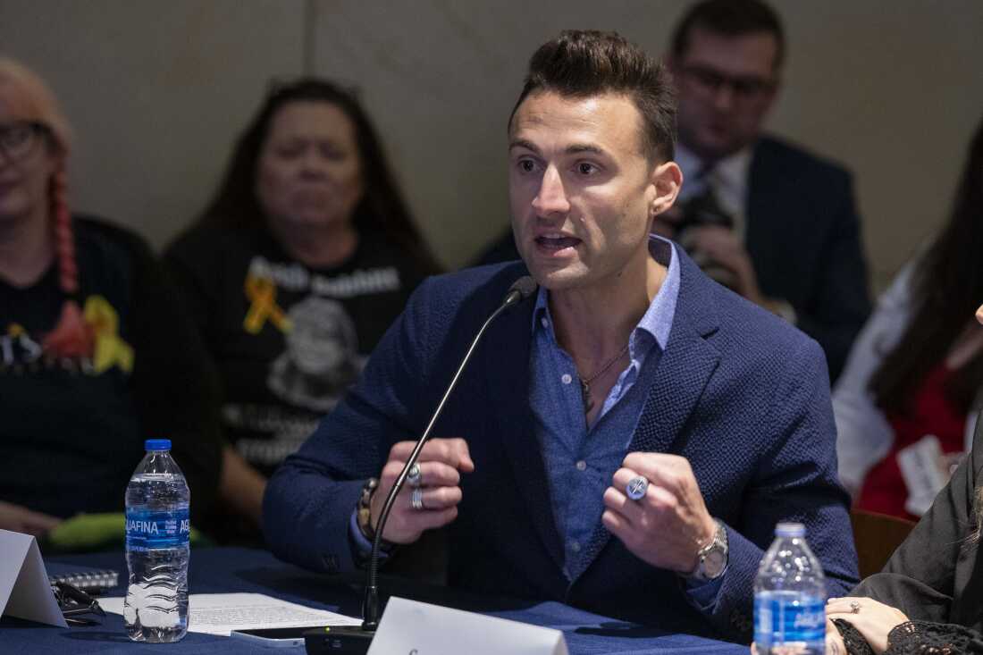 This crowded Republican primary in Florida has drawn a unique cast of candidates