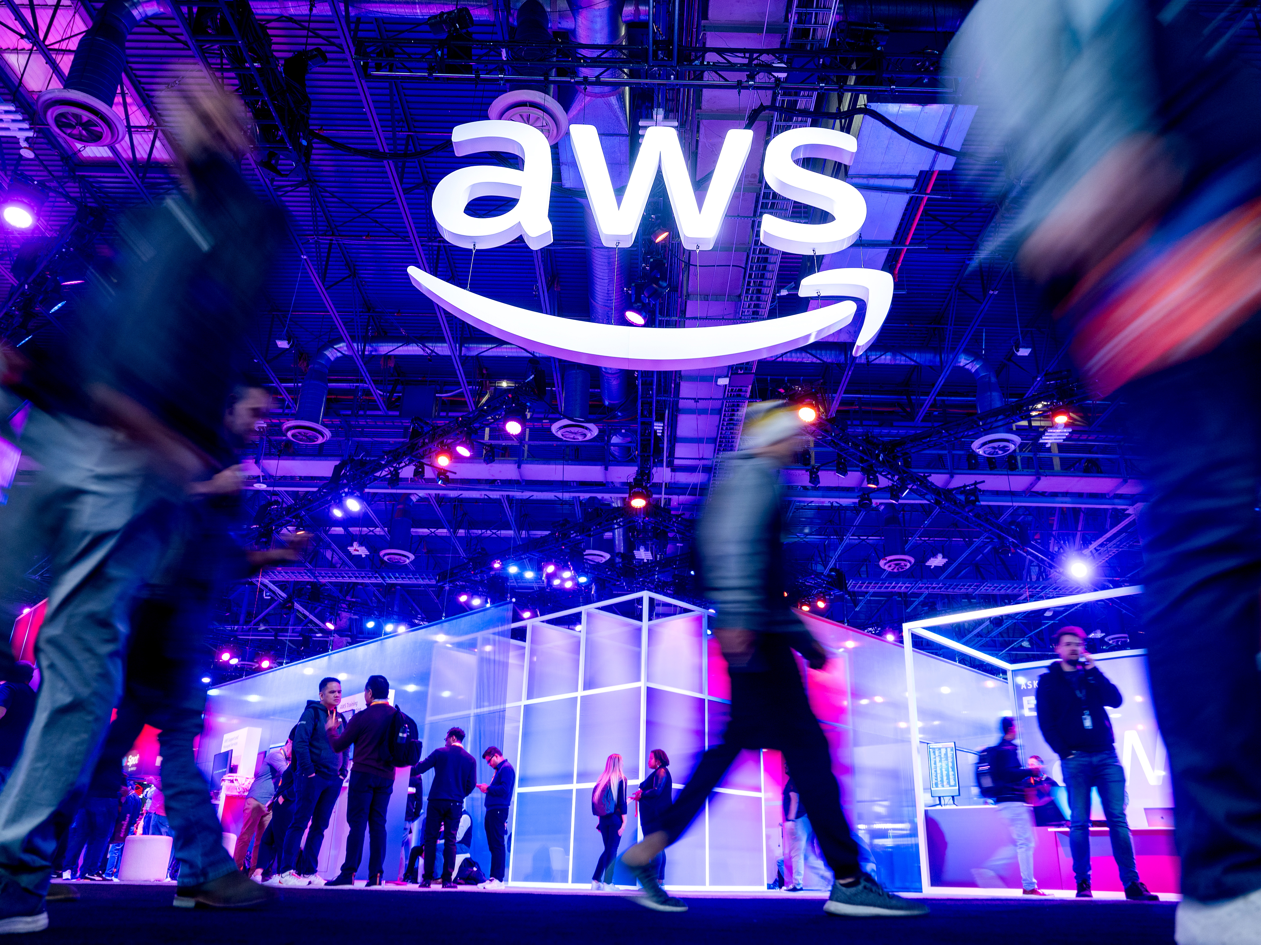 Http Amazon Outage at Amazon Web Services disrupts websites across the internet ...