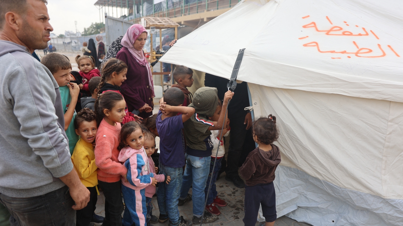 Thousands of children in Gaza receive 2nd dose of polio vaccine, with others cut off Thousands of children in Gaza receive 2nd dose of polio vaccine, with others cut off