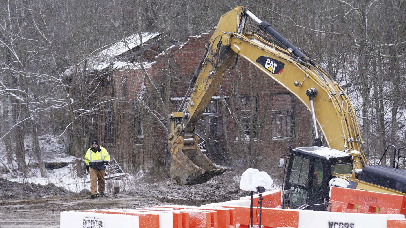 The body of a woman missing near a Pennsylvania sinkhole has been found ...