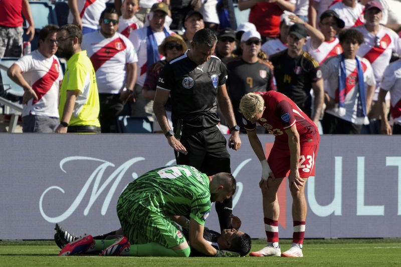 More than 1 in 3 World Cup matches face dangerous heat risk, NPR analysis finds