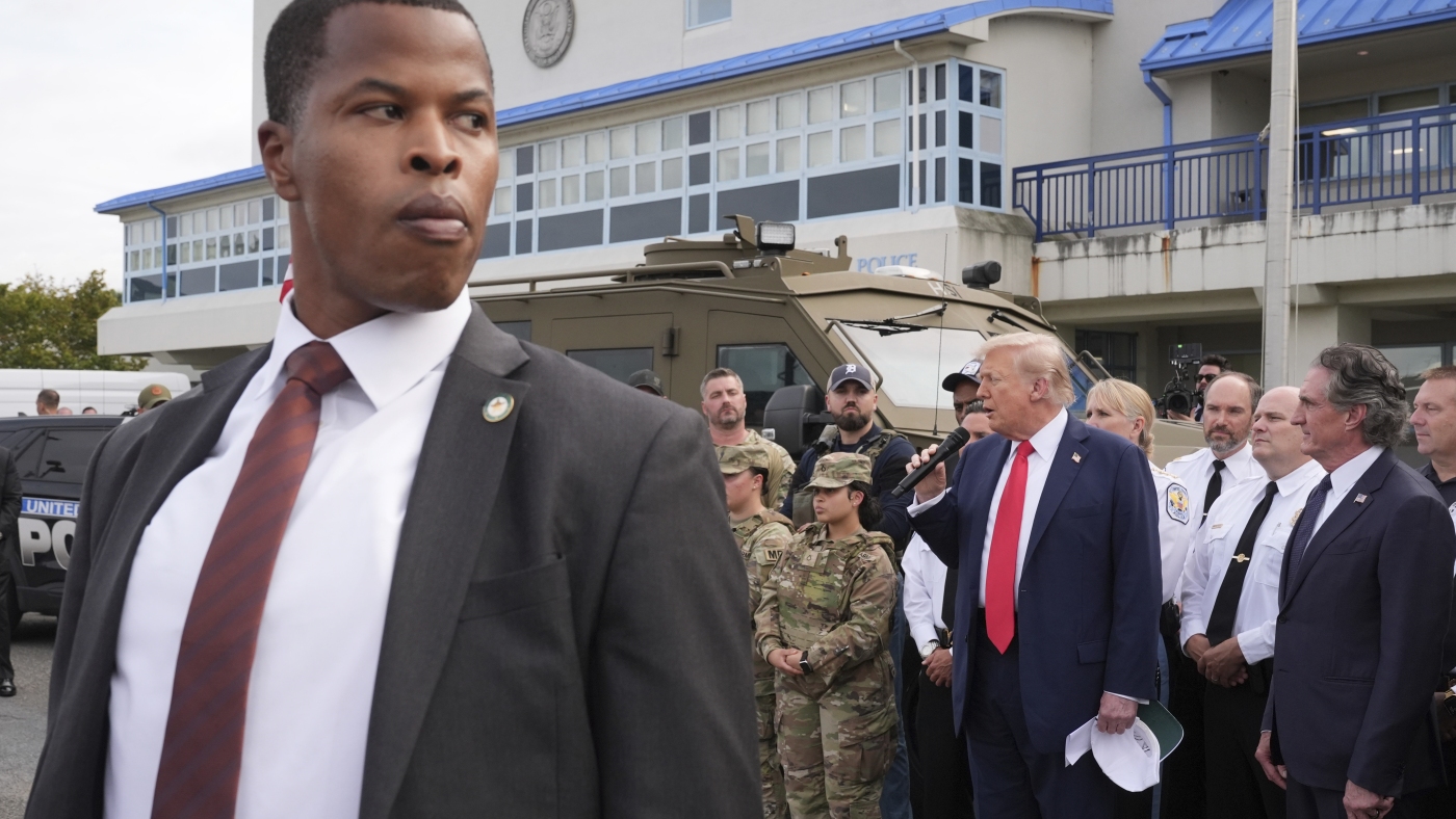 Trump delivers pizza to Nationwide Guard engaged on his DC crackdown : NPR