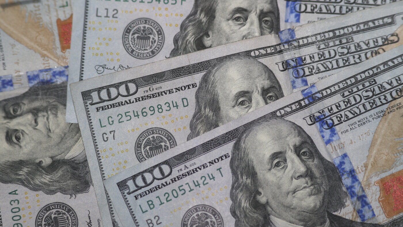 Ever wonder how the Fed's interest rate actually works? We've got answers