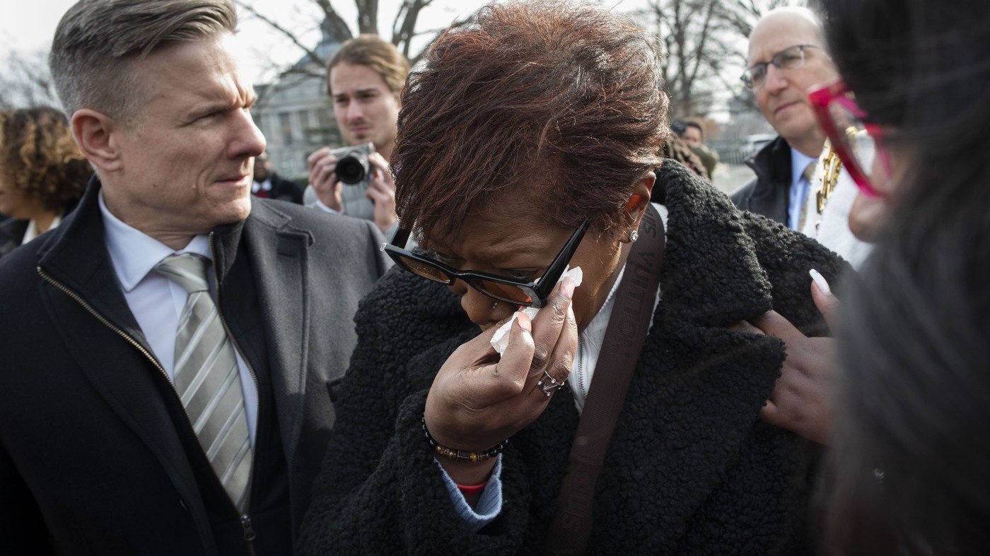 Akron to pay .8 million to Jayland Walker's family over police shooting