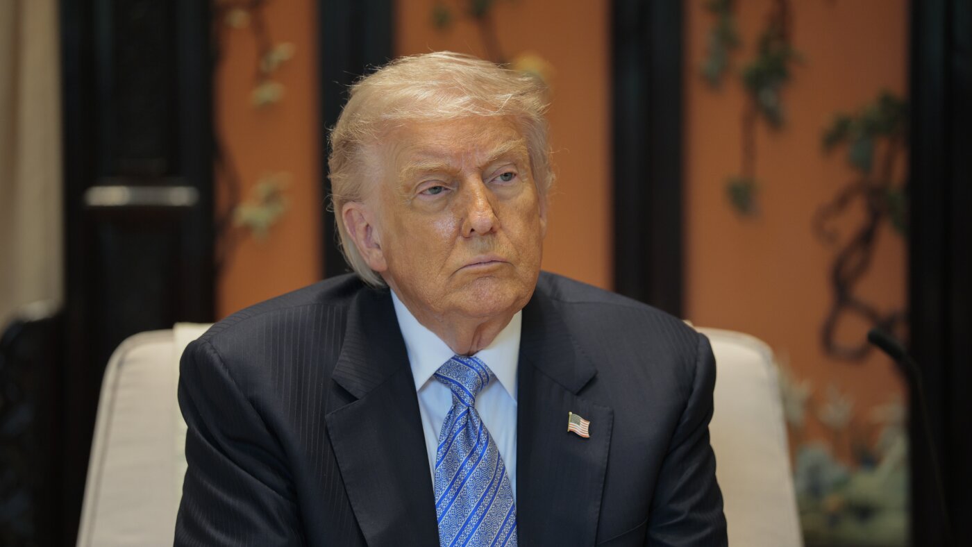 Juez acuerda revisar el fondo ‘anti-armas’ de Trump de 1.800 millones de dólares: NPR