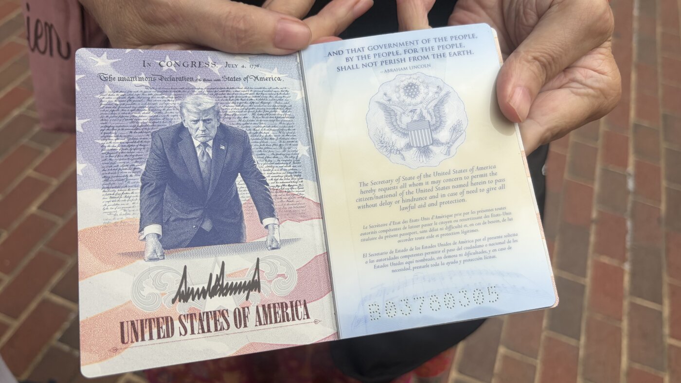 Cómo obtener (o evitar) un nuevo pasaporte Trump: NPR