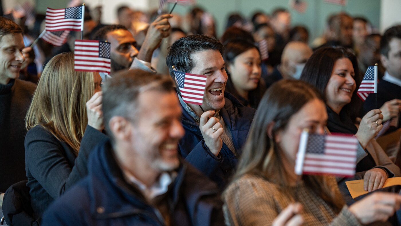 Stripping U.S. citizenship en masse is harder than Trump vowed Stripping U.S. citizenship en masse is harder than Trump vowed