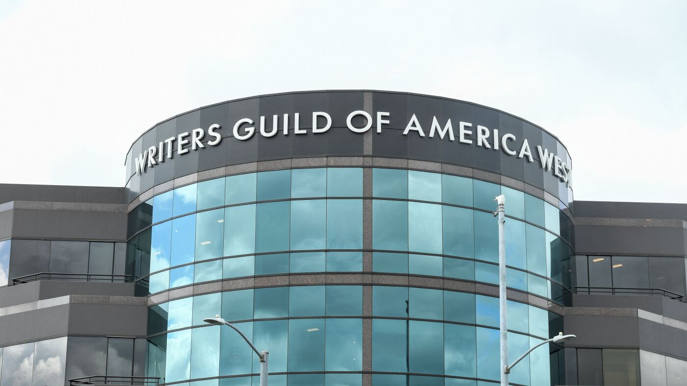 Hollywood stüdyoları yazarlar birliğiyle geçici bir anlaşmaya vardı
