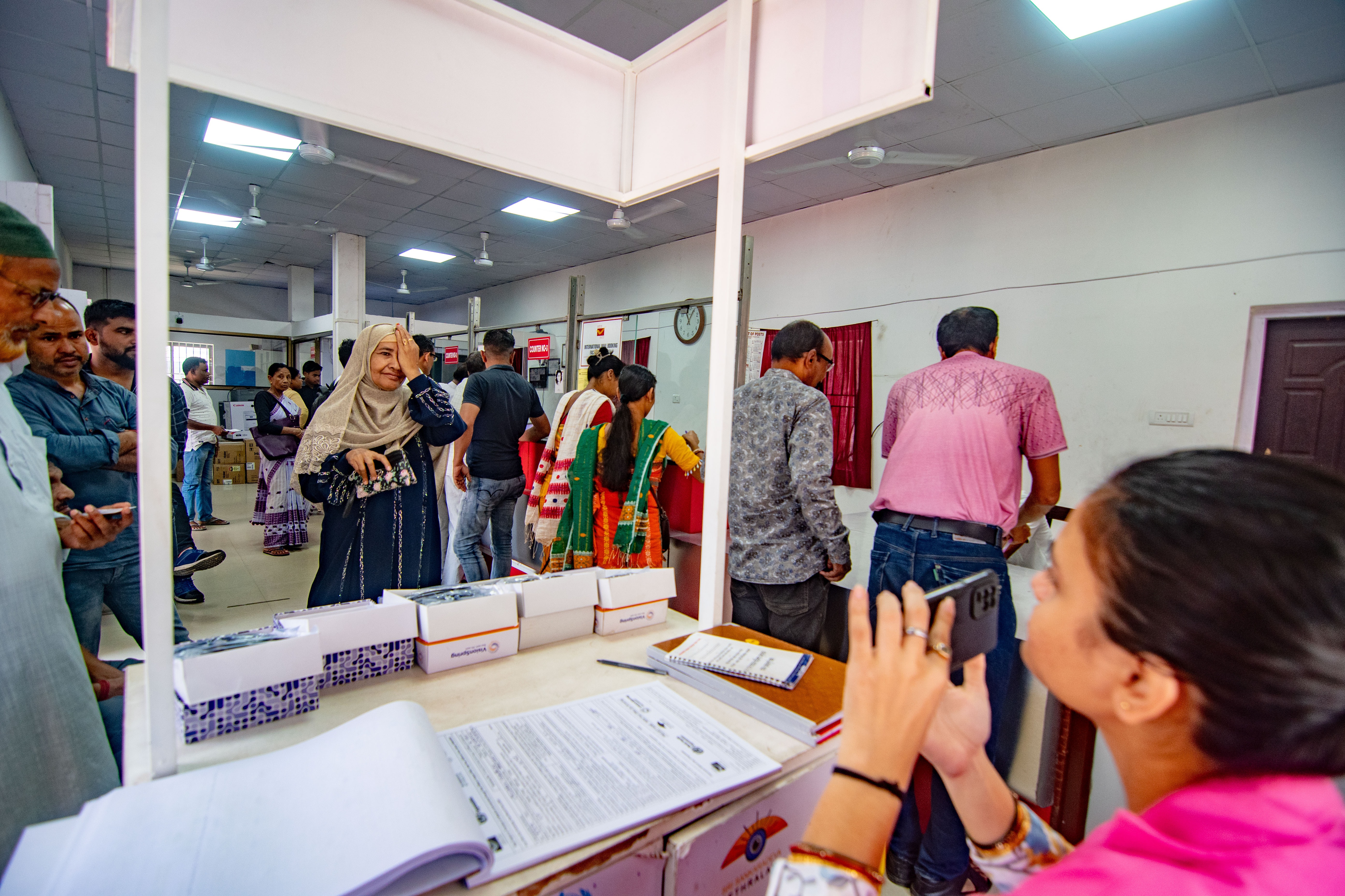 Most people who need glasses don't have them. Can the post office change that? Most people who need glasses don't have them. Can the post office change that?