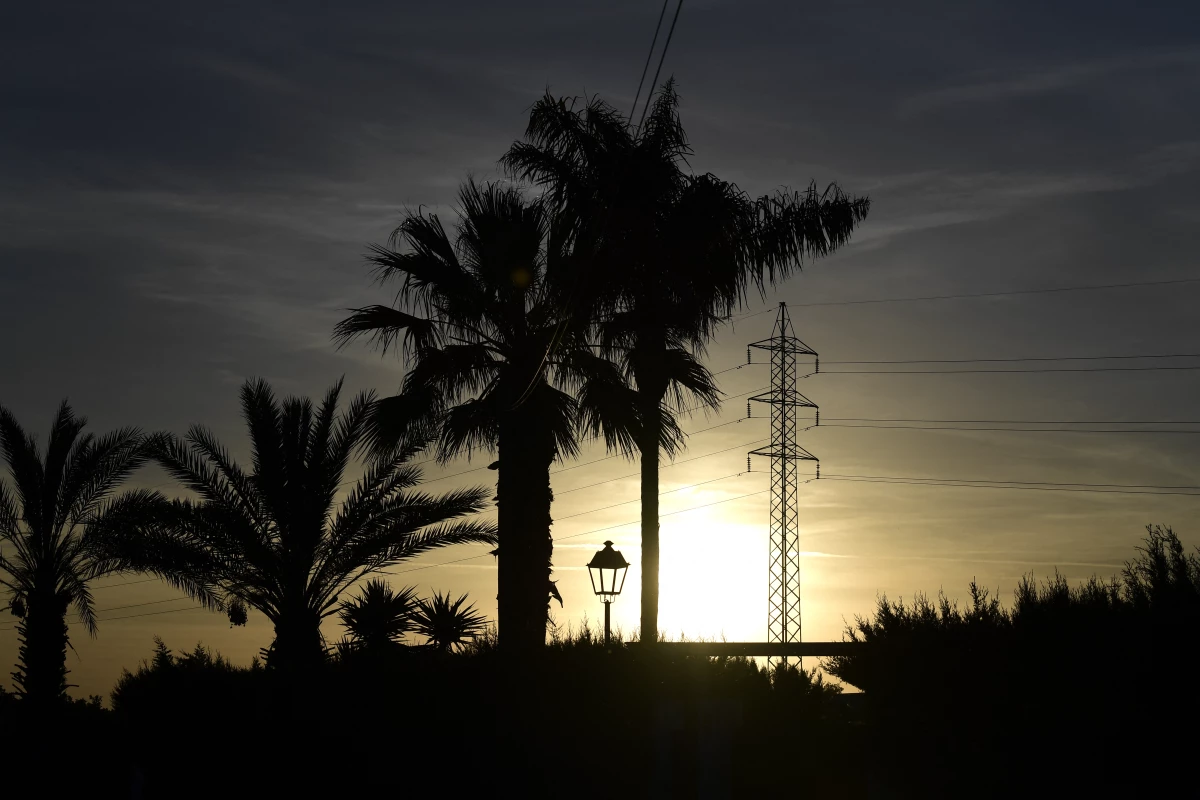 When the power went out in Spain this spring, many theories about the blackout centered around renewable energy. A new expert panel report contradicts the narrative that too much solar and wind was to blame.