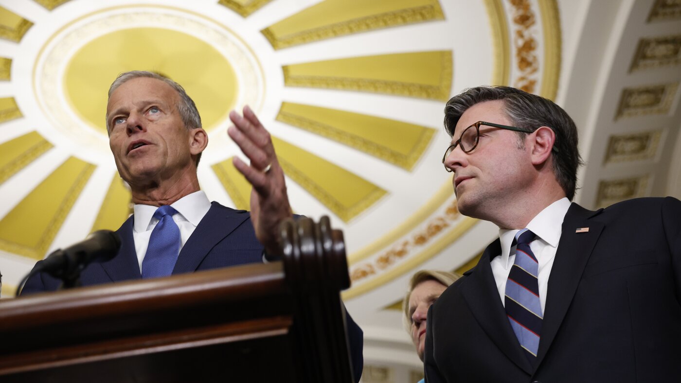 يقول الجمهوريون في الكونجرس إن لديهم اتفاقًا لإنهاء الإغلاق القياسي الطويل لوزارة الأمن الوطني