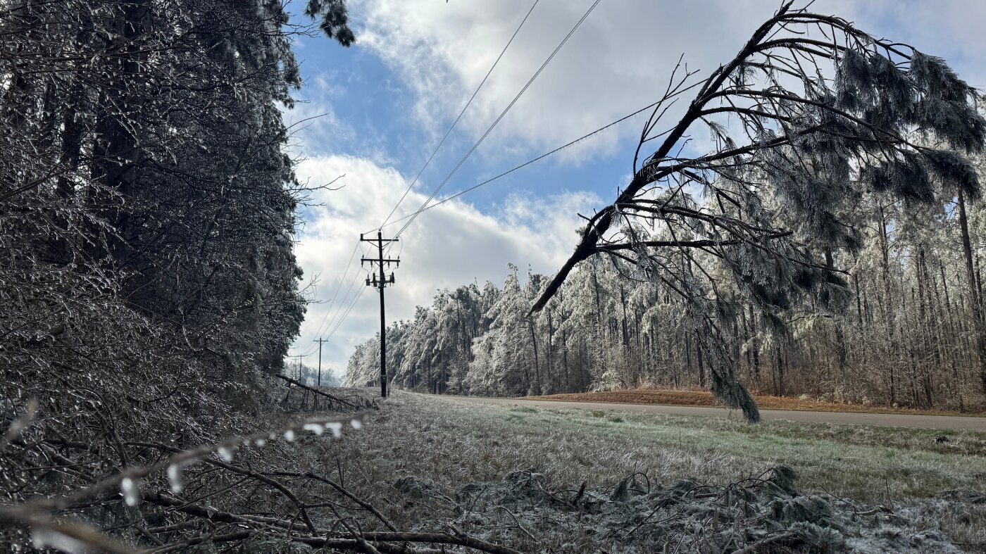 Bitter cold grips the eastern U.S. as storm deaths rise and power outages linger