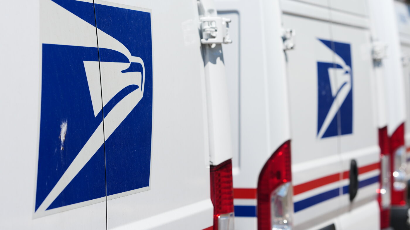 Whistleblower's lawyer warns USPS plan for Trump's order could keep ballots from voters
