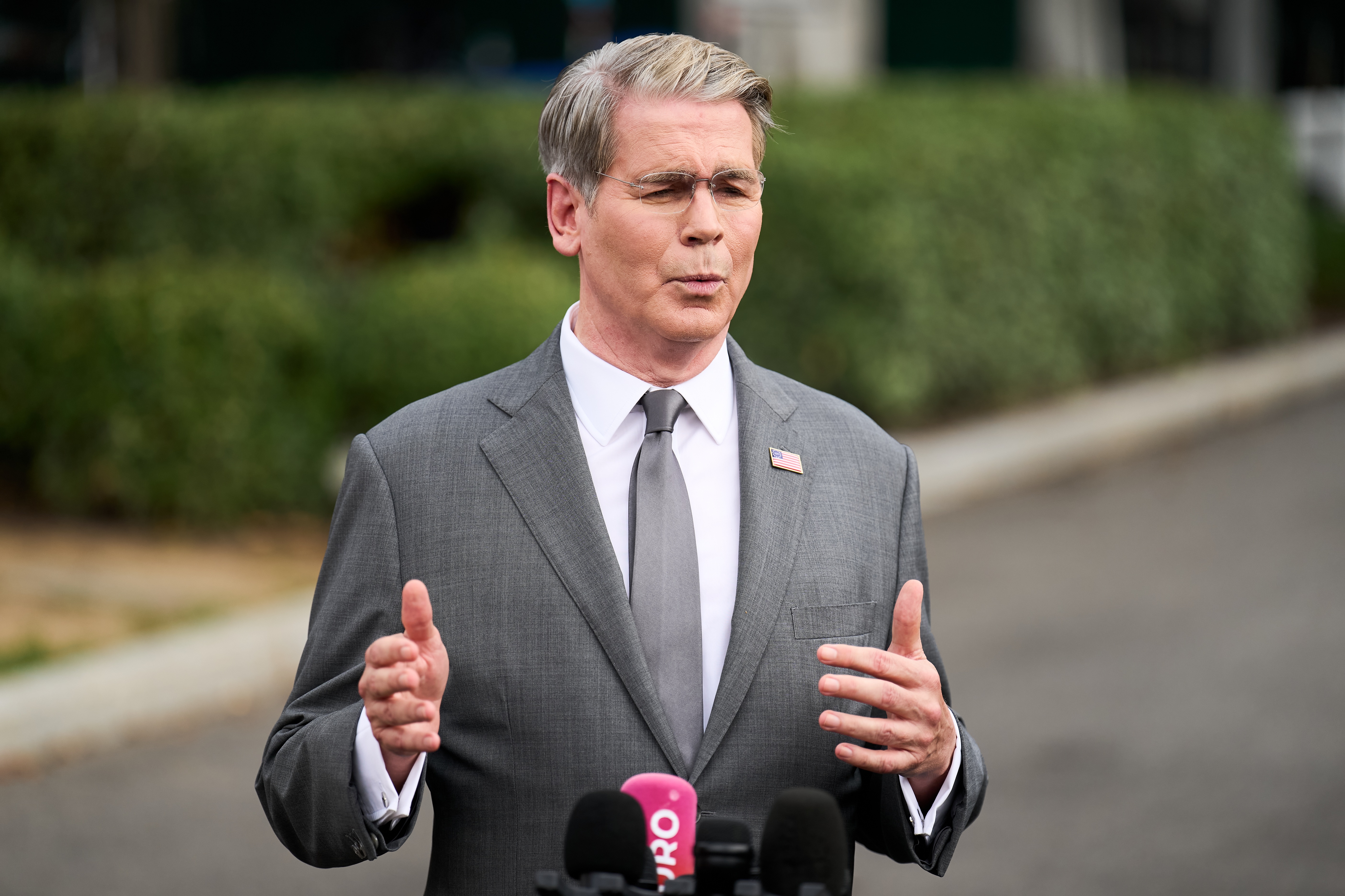 US Set to Announce New Sanctions on Iran; Tehran Vows ‘Seismic’ Reaction