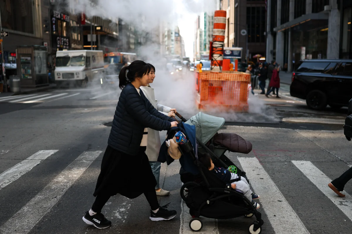U.S. birth rate drops to record low, but older women are having more babies