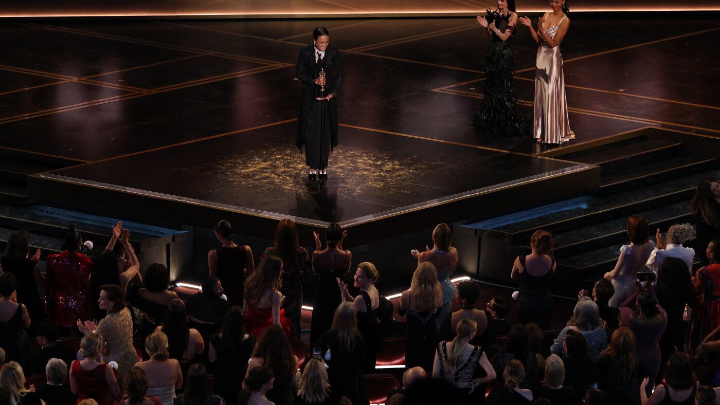 5 takeaways from an Oscars night that spread the love