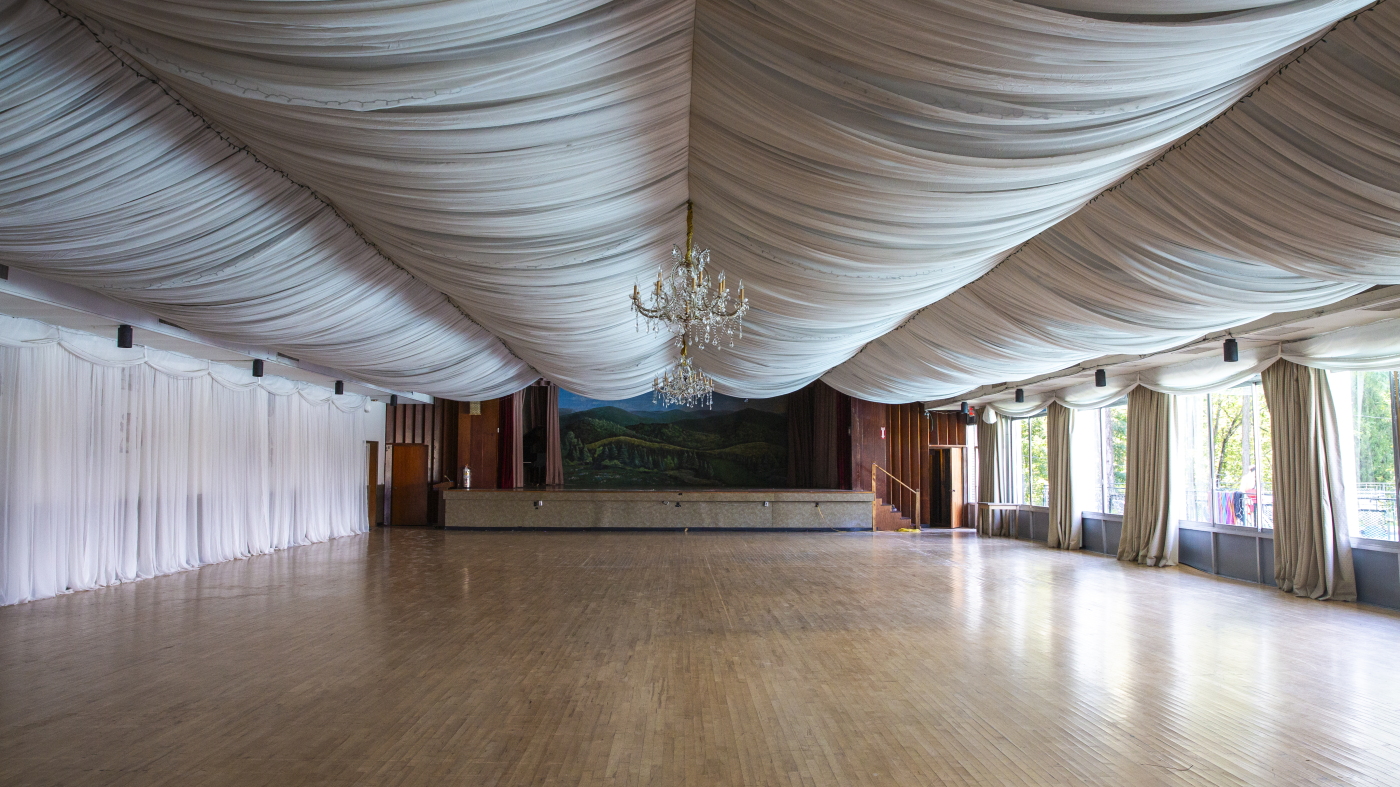 Photos of a 72-year-old Ukrainian retreat in New York : The Picture ...