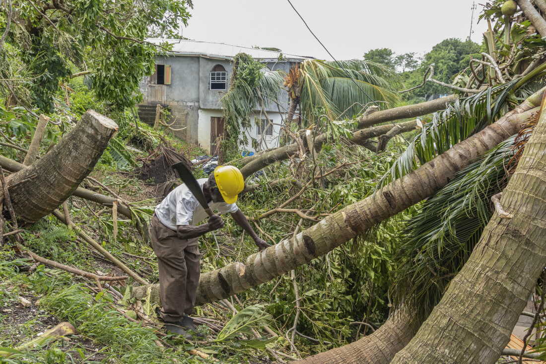 Photos: See the path of destruction from Hurricane Beryl : The Picture ...