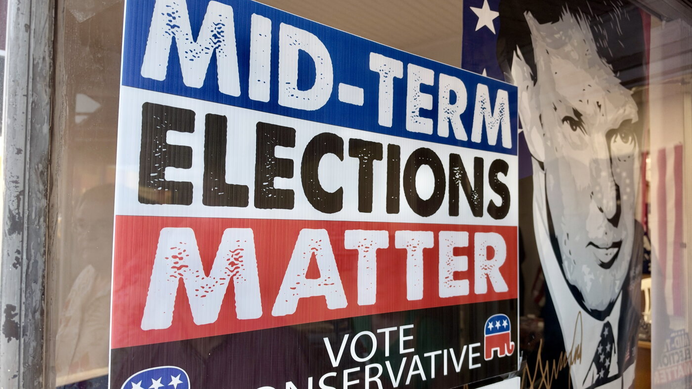 Why Kansas has competitive midterm governor and Senate races : NPR
