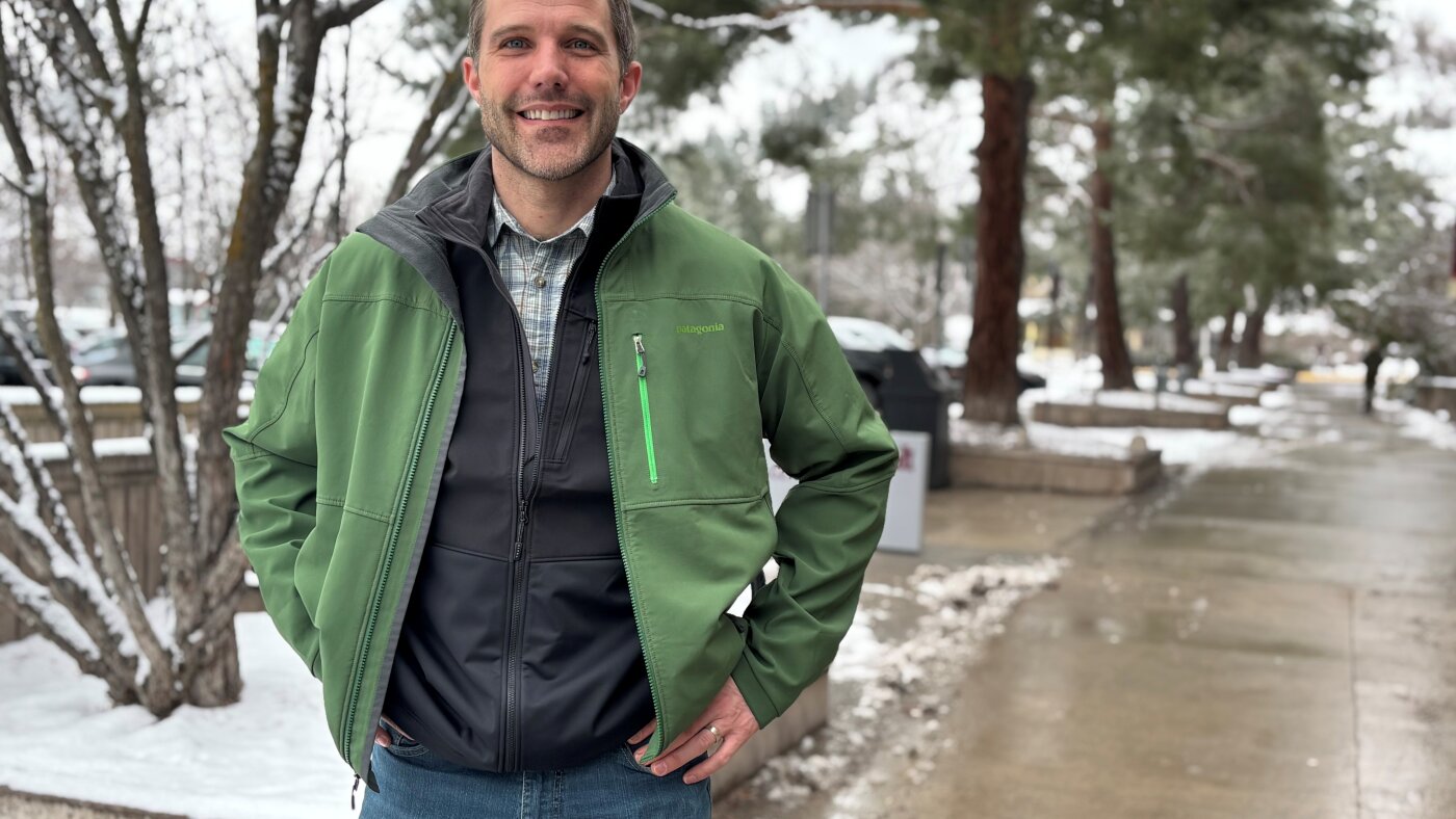 Steve Daines sorprende al candidato independiente por su renuncia al Senado: NPR