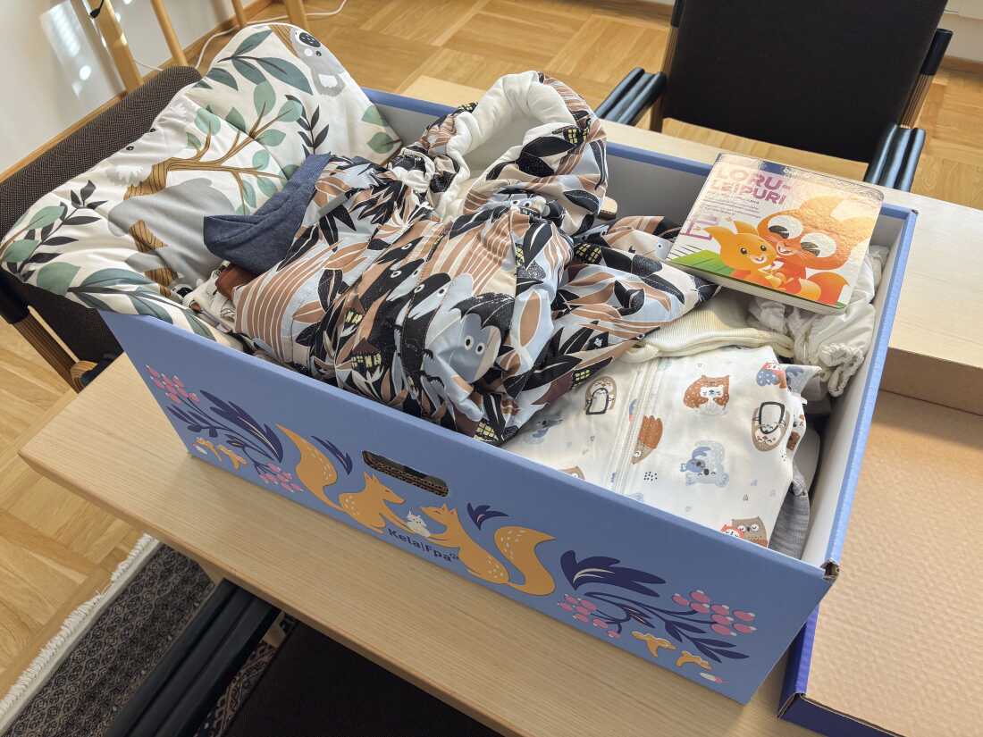Along with Finland’s iconic baby boxes filled with supplies, Finland’s government offers new parents taxpayer-funded benefits including paid parental leave, low-cost subsidies, and national healthcare.