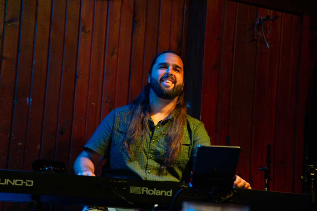 Zack Morgan plays keyboard for a number of bands in Austin, Texas. He’s been a full-time musician since 2015.