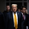 ドナルド・トランプ前大統領は水曜日、ニューヨーク市マンハッタン刑事裁判所での刑事裁判中に法廷から出て、報道陣にコメントを述べた。