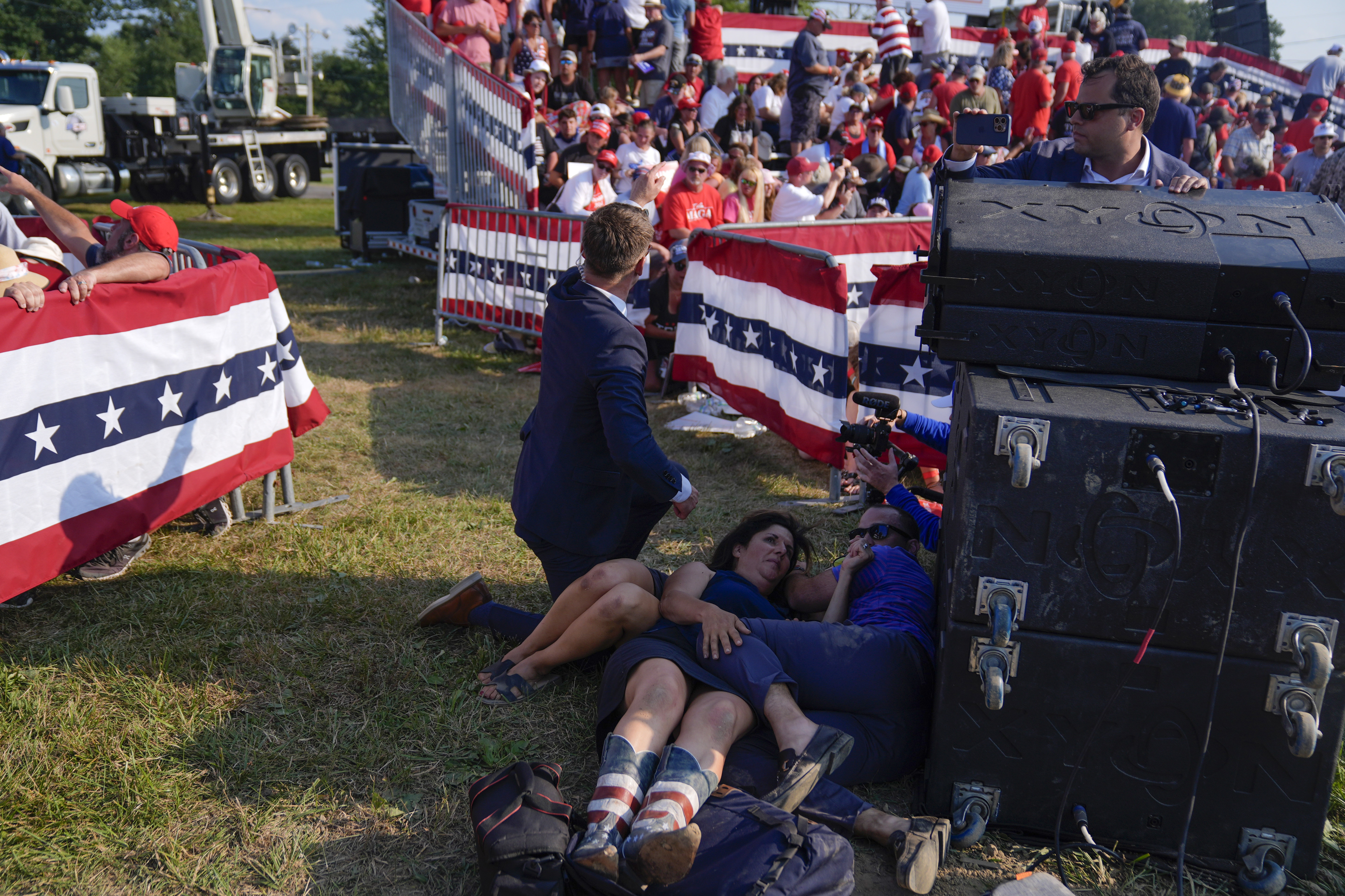Photos: See how the Trump rally shooting unfolded | News | WLIW-FM