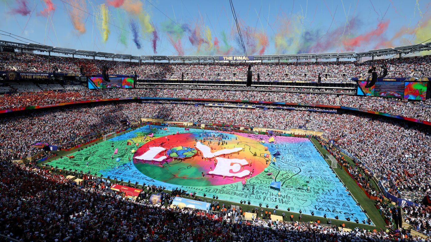 A cavalcade of international stars headlined the World Cup's first-ever halftime final show