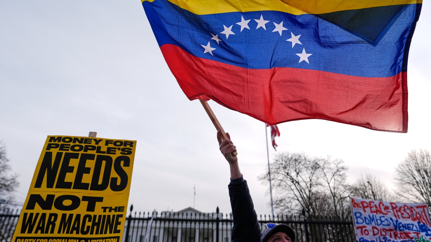 Here's a partial list of U.S. elected officials opposing Trump's invasion of Venezuela