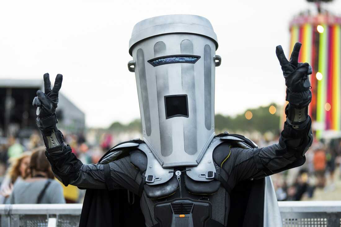 Depend Binface: The intergalactic warrior who may upend Britain’s strangest election