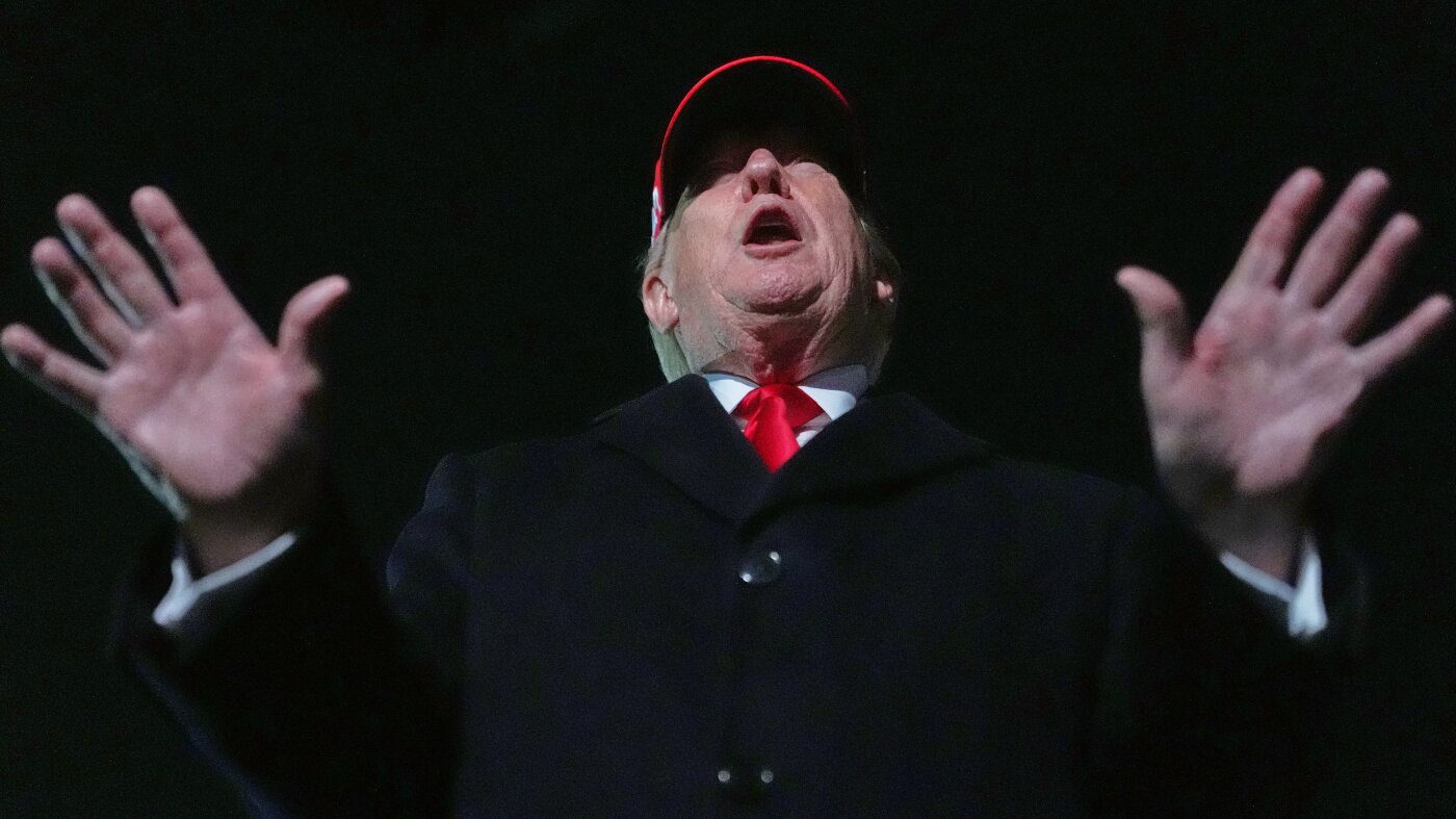 Trump, Papa XIV. Leo’yu azarladı ve Amerikalı papazla İran savaşı konusundaki kavgayı genişletti