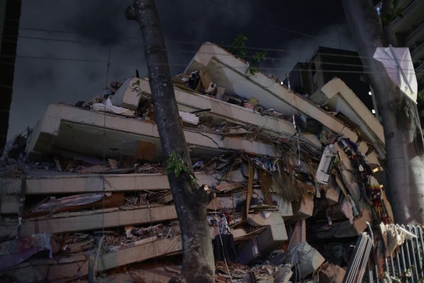 A damaged building at Los Palos Grandes after a magnitude 7.2-foreshock struck Venezuela.
