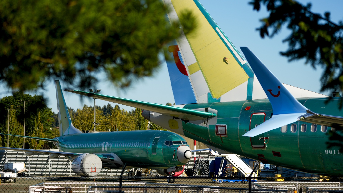 Boeing will lay off 10% of employees amid a factory workers’ strike : NPR