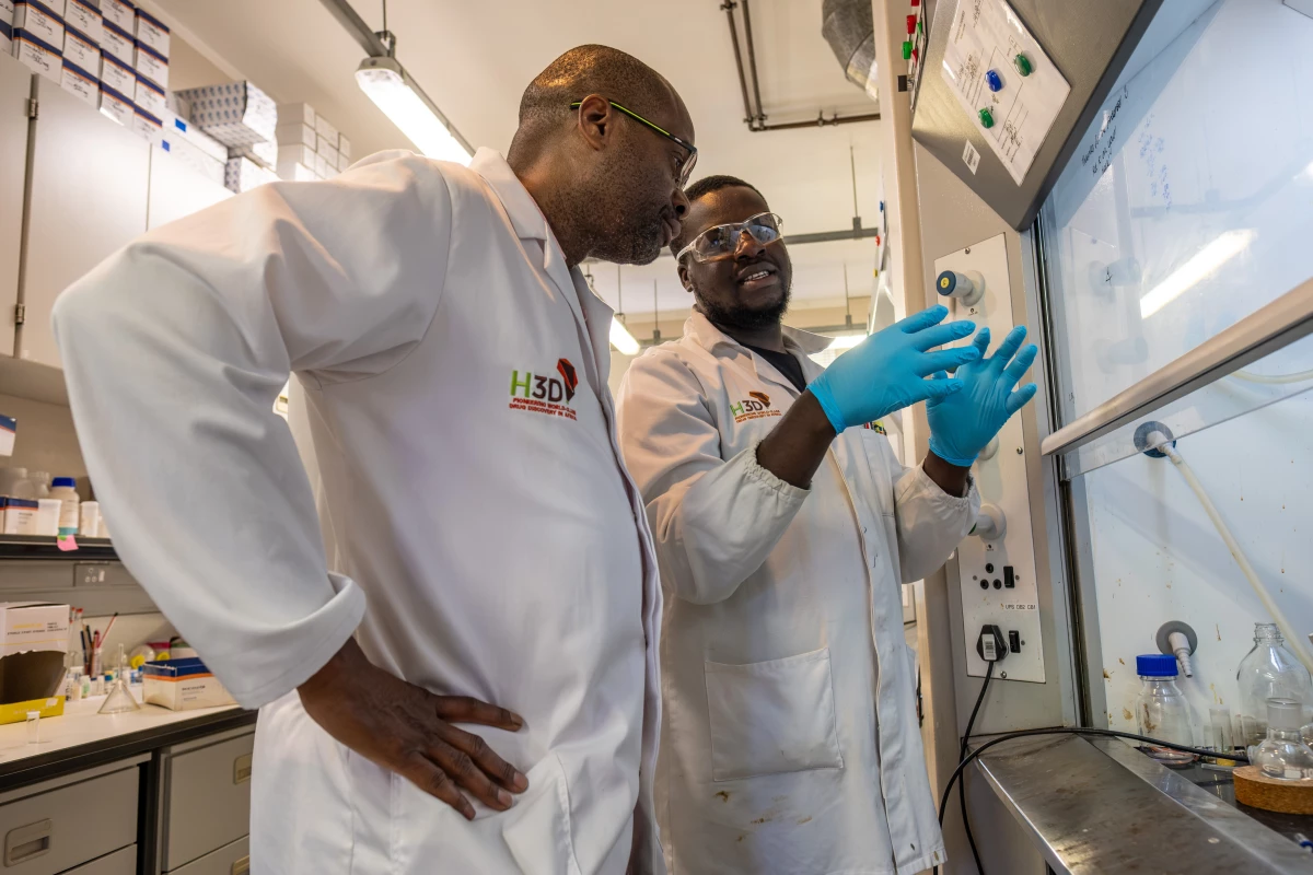 Lab founder Kelly Chibale (left) and a colleague. The researchers survey enormous numbers of molecules to see whether any can incapacitate the pathogen in question. This approach surfaced a promising new kind of malaria drug a little more than a decade ago that ultimately went to clinical trials before being abandoned due to safety concerns.