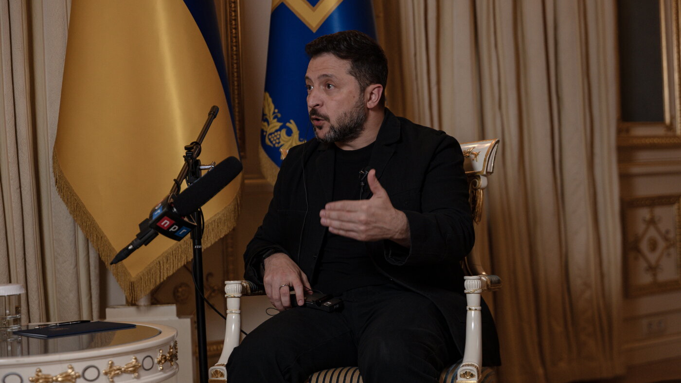 The Trump administration warns Ukraine it could cut off intel, Zelenskyy tells NPR