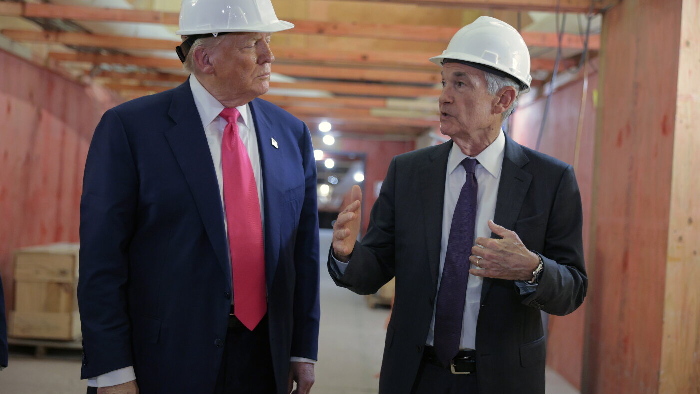 Once again Trump threatens to fire Fed Chair Jerome Powell